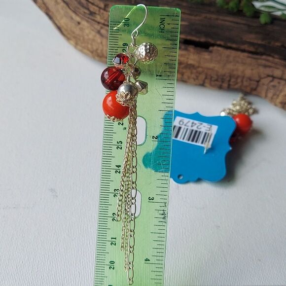 E2479 Silvertone & Red Cluster Beaded Statement Dangle Drop Earrings - Picture 7 of 7